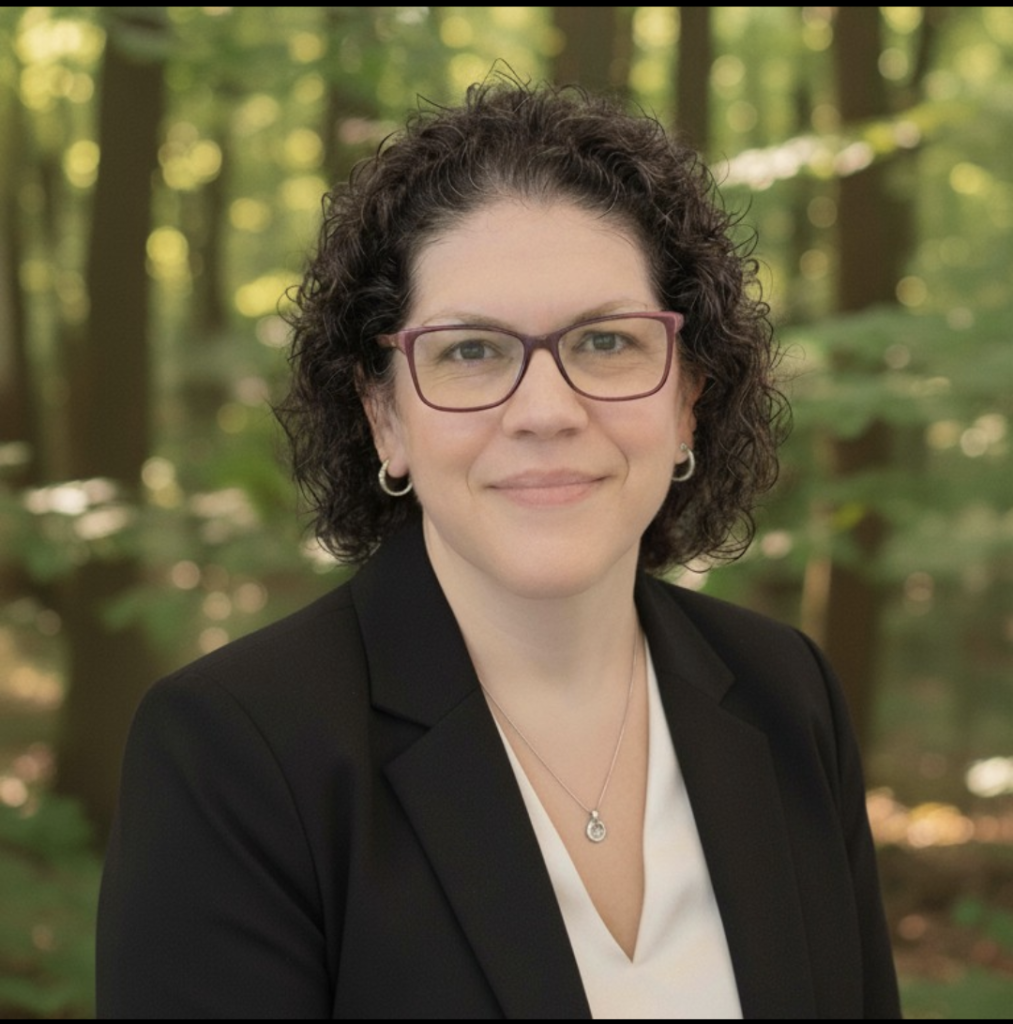 Headshot Photo of Rachael Towle, owner of Mercury Prime Consulting